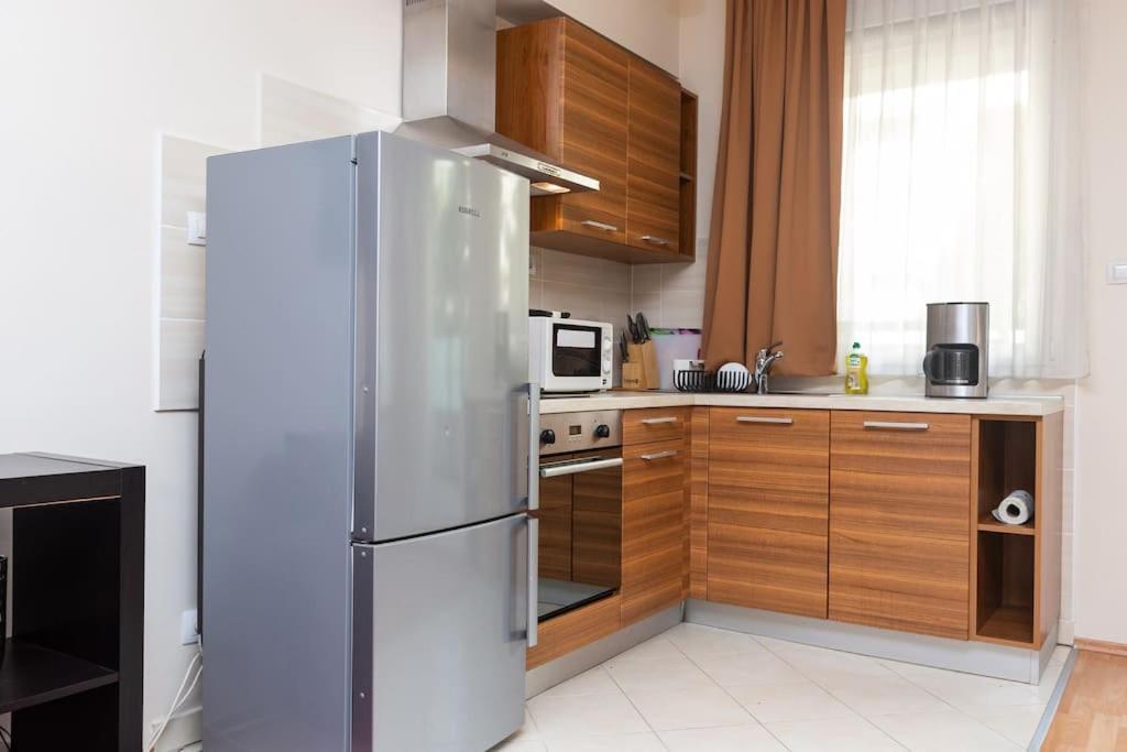 דירה Flat On Corvin Promenade With Big Balcony