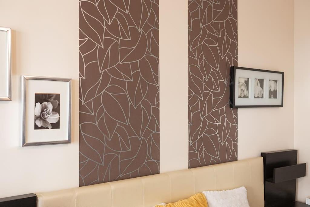 Flat On Corvin Promenade With Big Balcony בודפשט